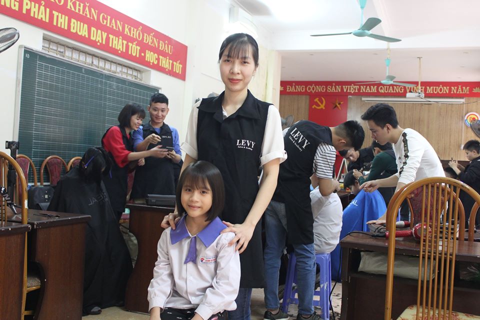 Cắt tóc miễn phí 