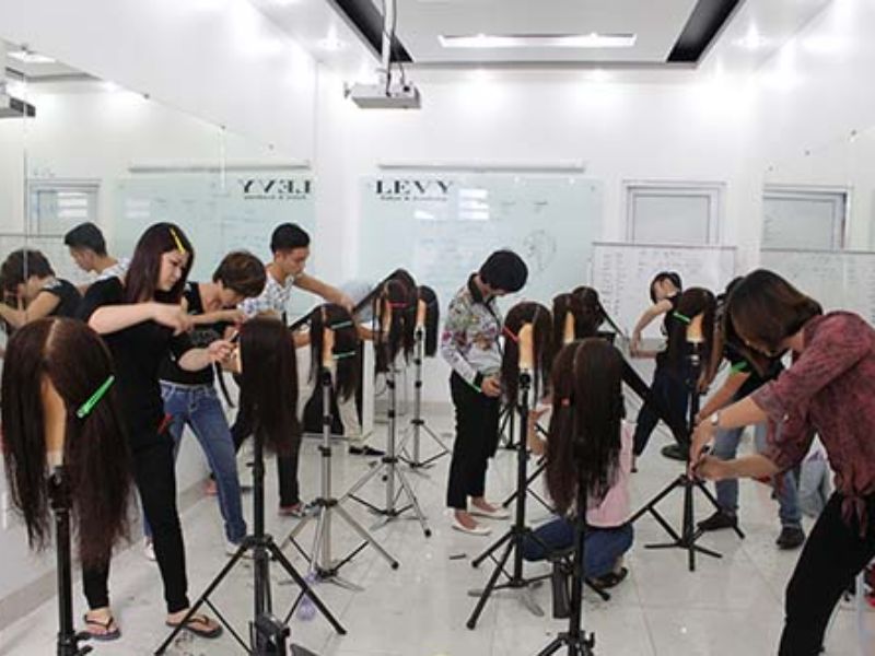 Học viện Tóc LEVY và các cơ sở tại Hải Phòng cung cấp chương trình đào tạo chuyên nghiệp với giảng viên giàu kinh nghiệm.