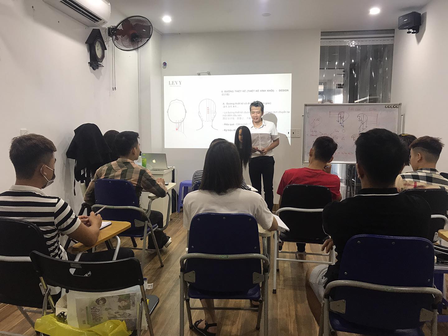 học lý thuyết 