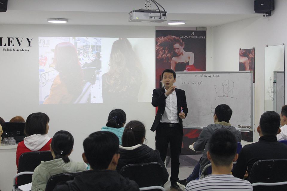 Học cắt tóc