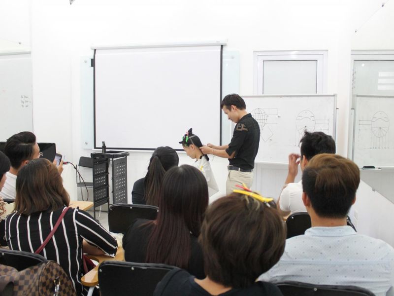 Học viên có thể học thử tại học viện 