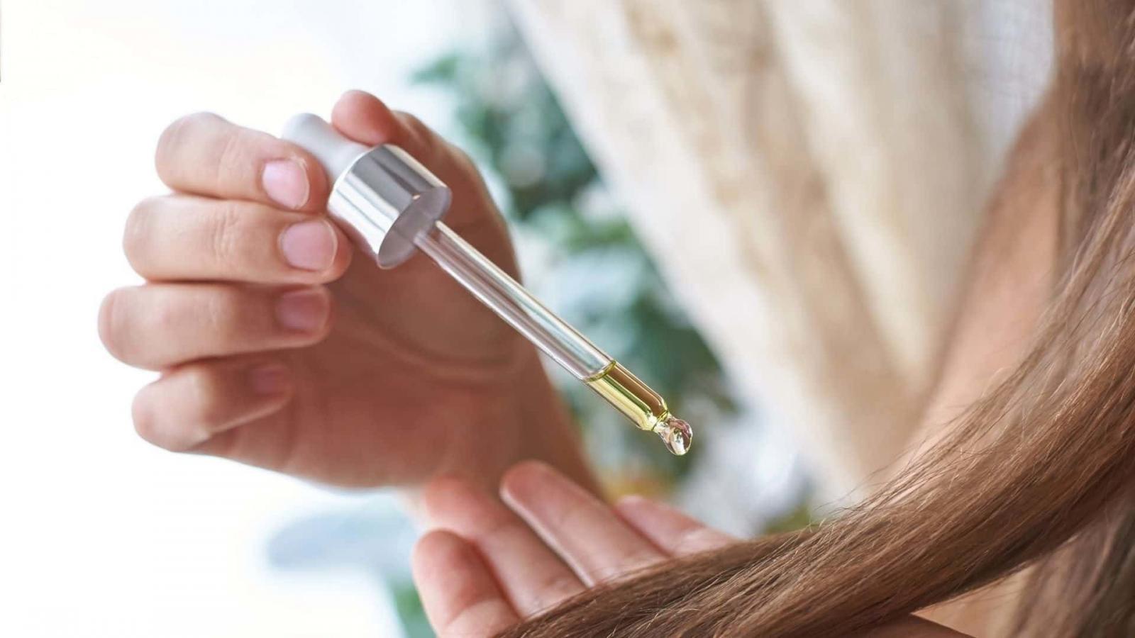 phục hồi tóc khô xơ và hư tổn