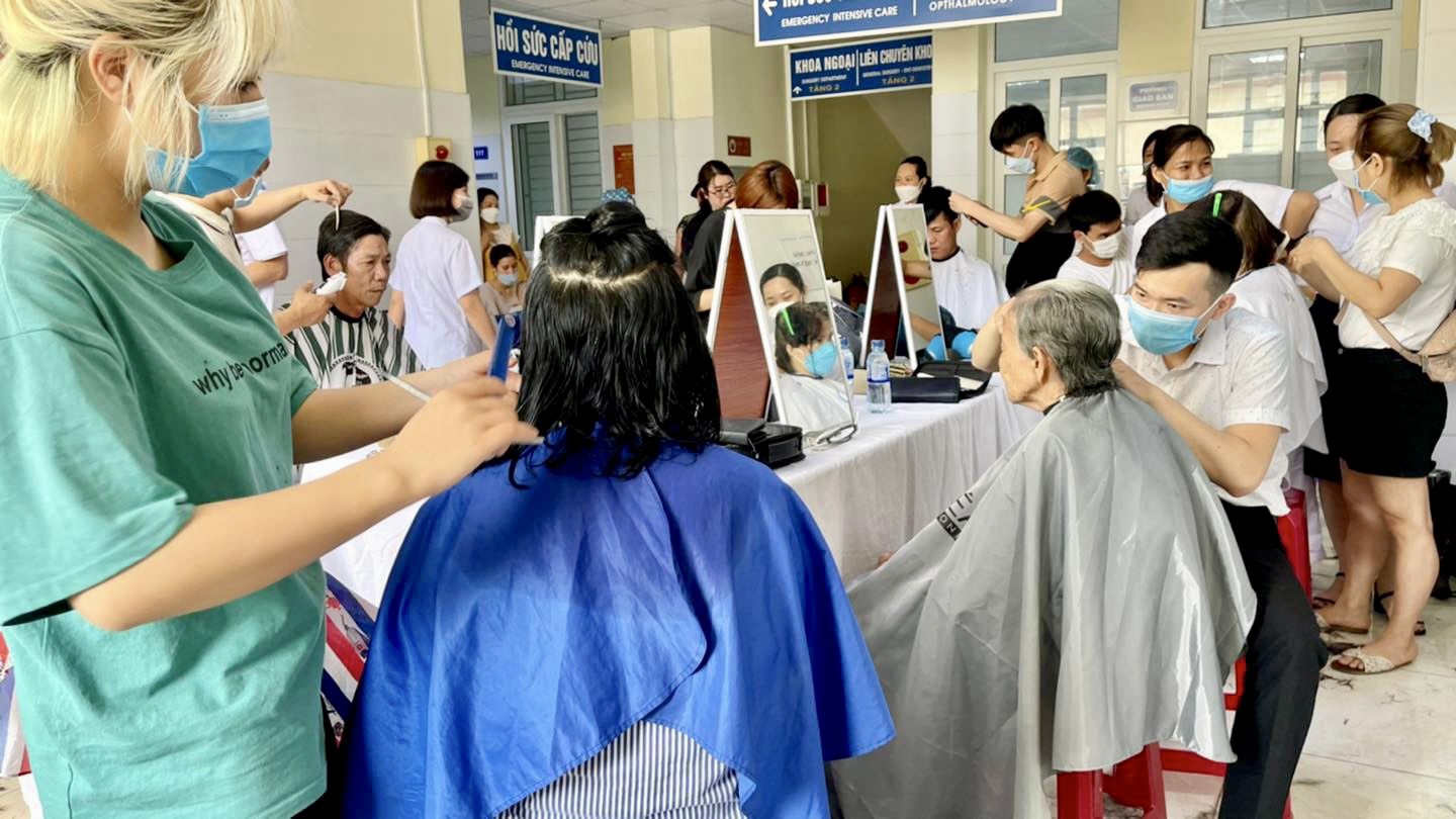 Khoa hoc tao mau toc chuyen nghiep tai LEVY Hai Phong